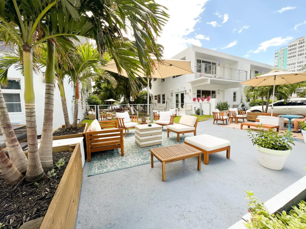 Aqua Hotel