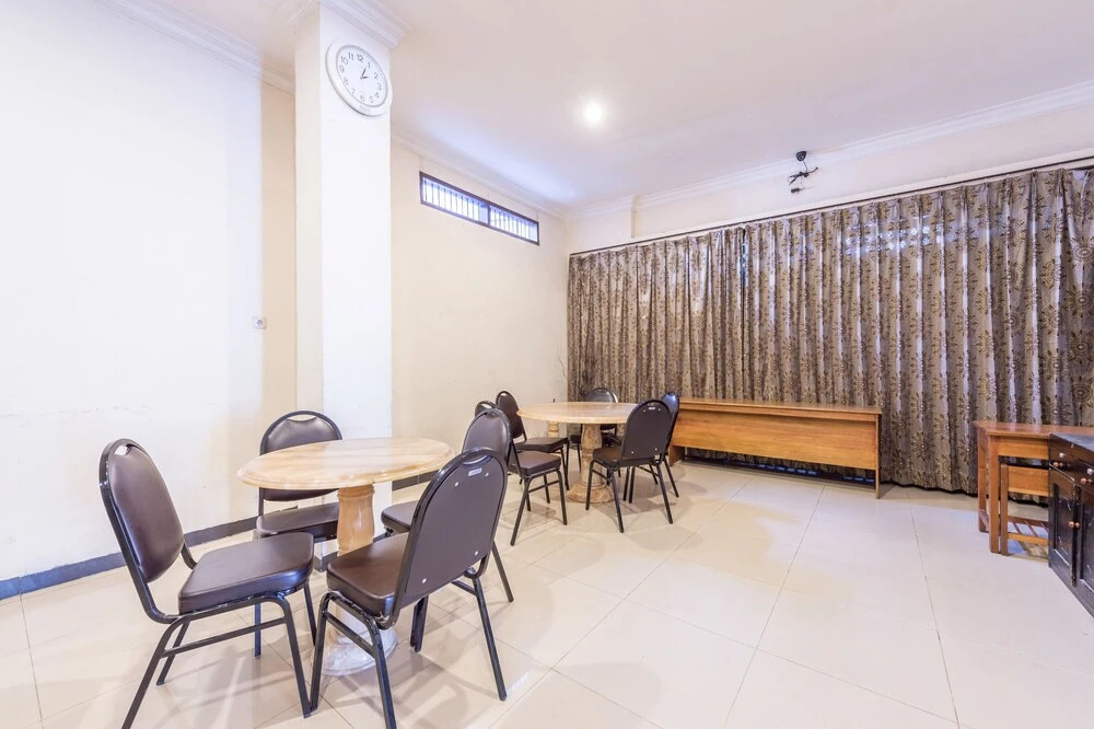 Airy Siranindi Sis Al Jufri 17 Palu