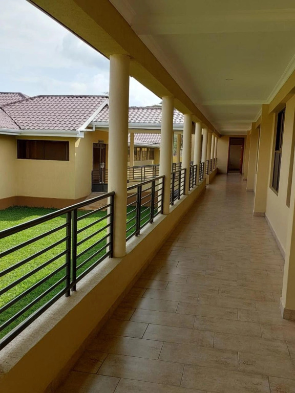 Lake Naivasha Holiday Inn
