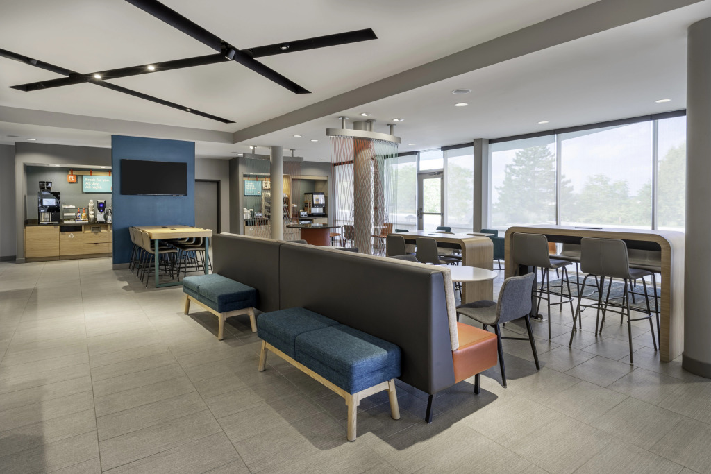 avid hotels Milwaukee West - Waukesha by IHG