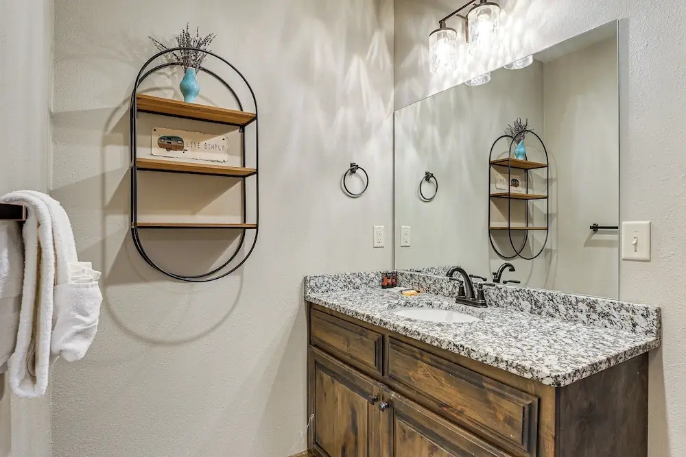 Branson Gem w/ Hot Tub Access & Private Boat Slip!