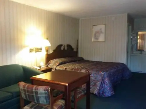 OYO Hotel Calhoun GA I-75 & US-41 Hwy
