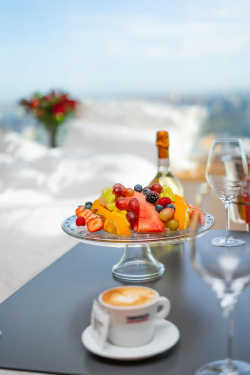 Sky Suite Hotel