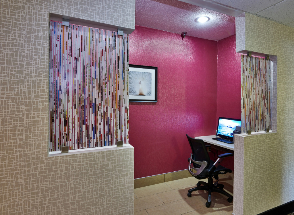 Holiday Inn Express & Suites Birmingham South - Pelham by IHG