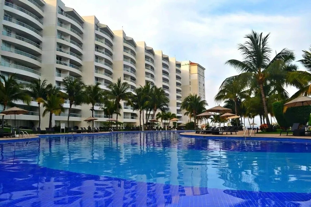 CONDO VILLA MAGNA by TRVL2HM