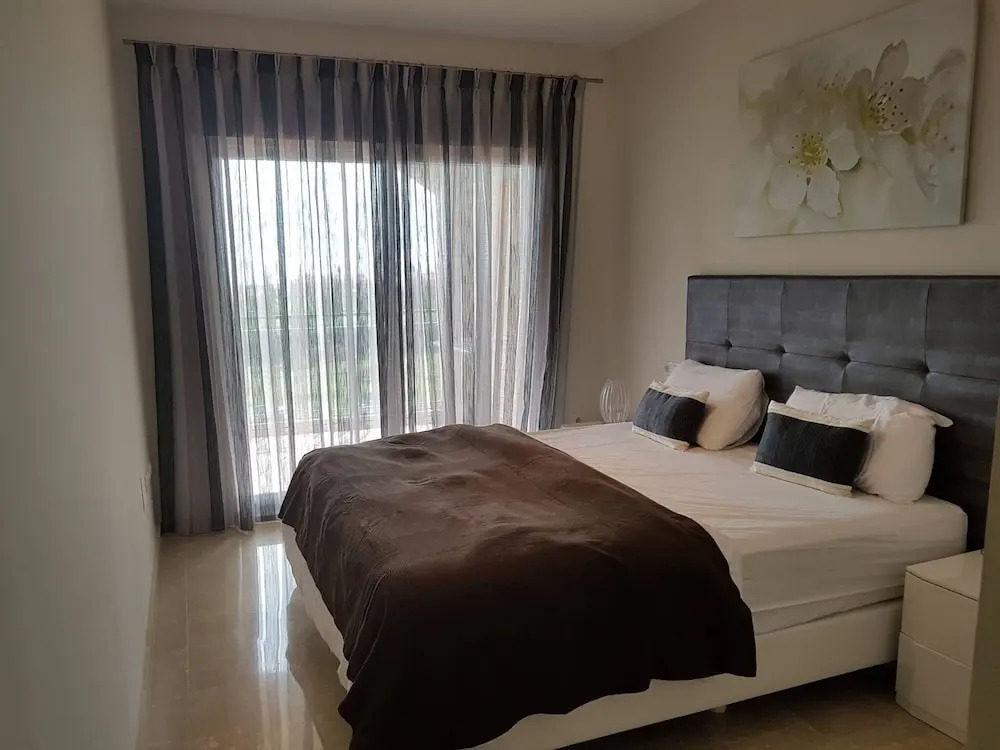 Sunny, Quiet And Spacious Apartment Nearby The Sea