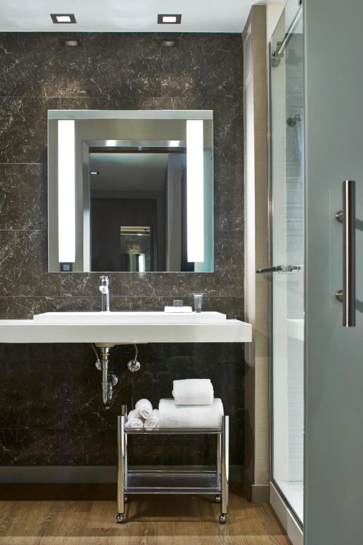 AC Hotel by Marriott Seattle Bellevue/Downtown