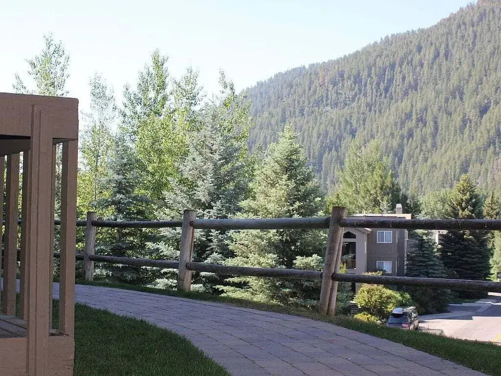 Sv113 - Walk to Lifts & Town - Hot Tub & Pool
