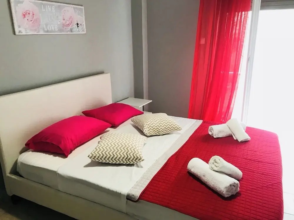 Merilyn Central Apartment