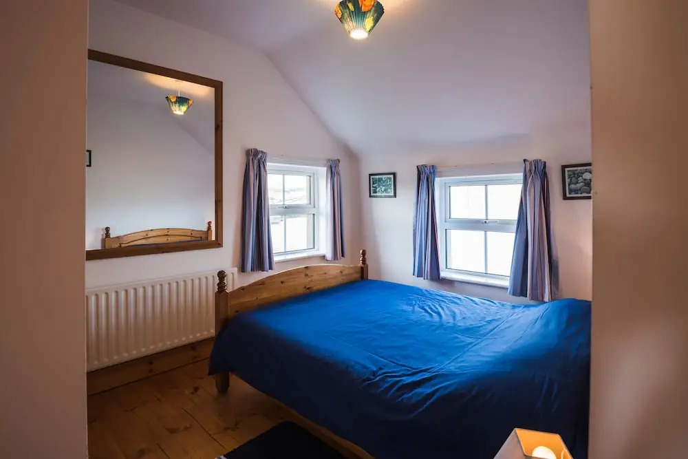 Dunfanaghy - Sea Views- in Village - Parking