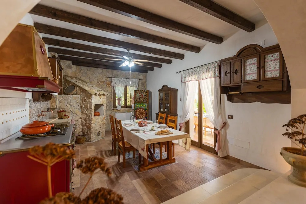 VILLA I MORI 4, Emma Villas