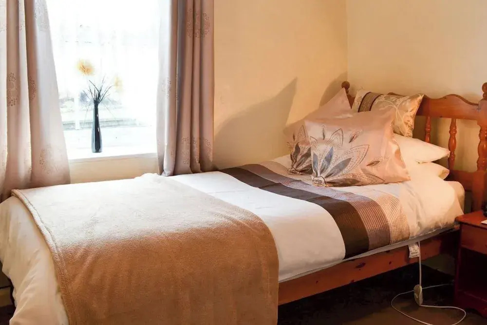 Cottage - Sleeps 3 Parking & Fishing