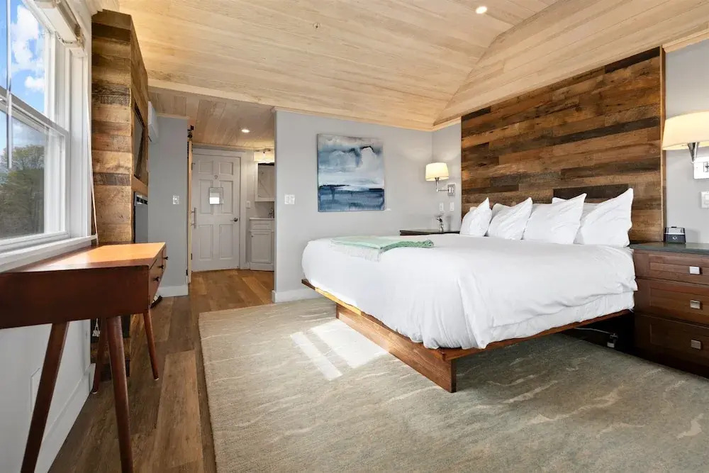 Topside Inn