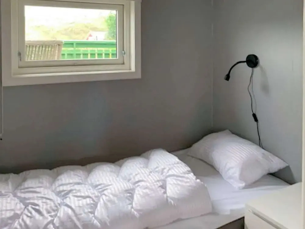 6 person holiday home in LINDÅS
