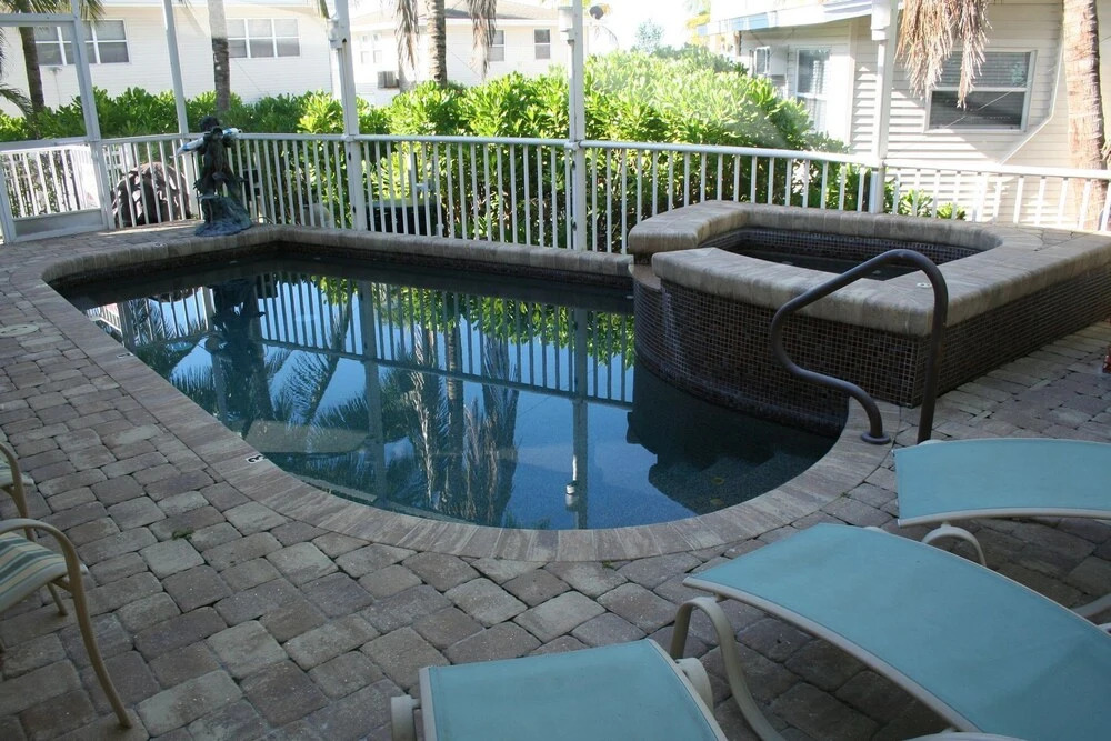 Sea Esta Down- Beautiful Pool House Just Steps To Beach