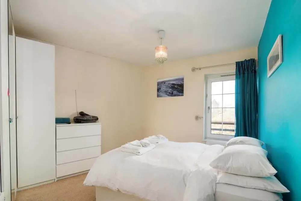 Cute 2BR Home Near Tower Bridge, 4 Guests
