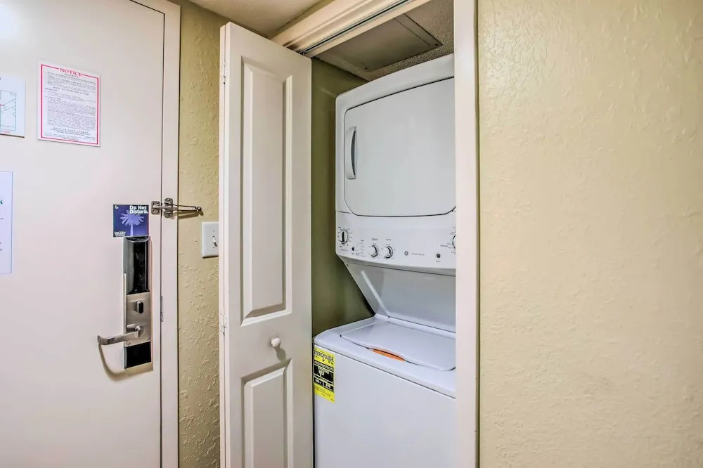 Beachfront Condo in Myrtle Beach w/ Pool Access