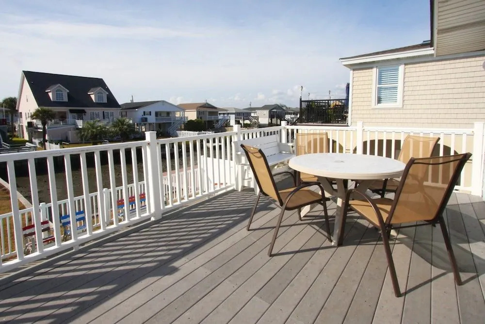 Beach Jammer by RedAwning