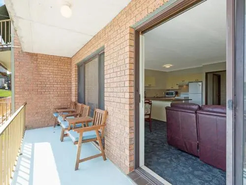 1/2 Harrington Rd