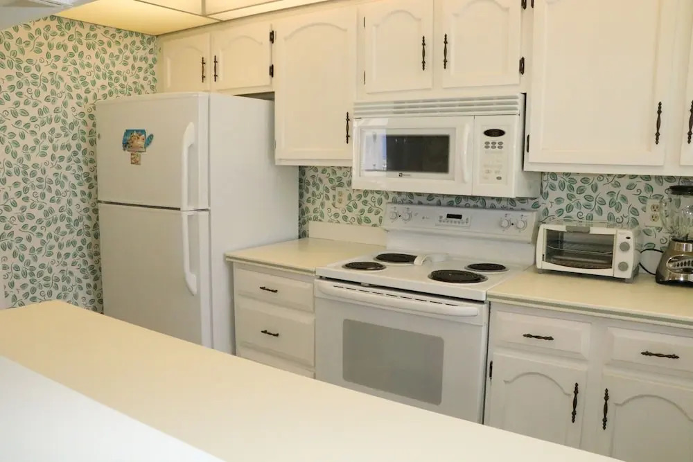 Jamaica Royale 703 - 2 Br Condo