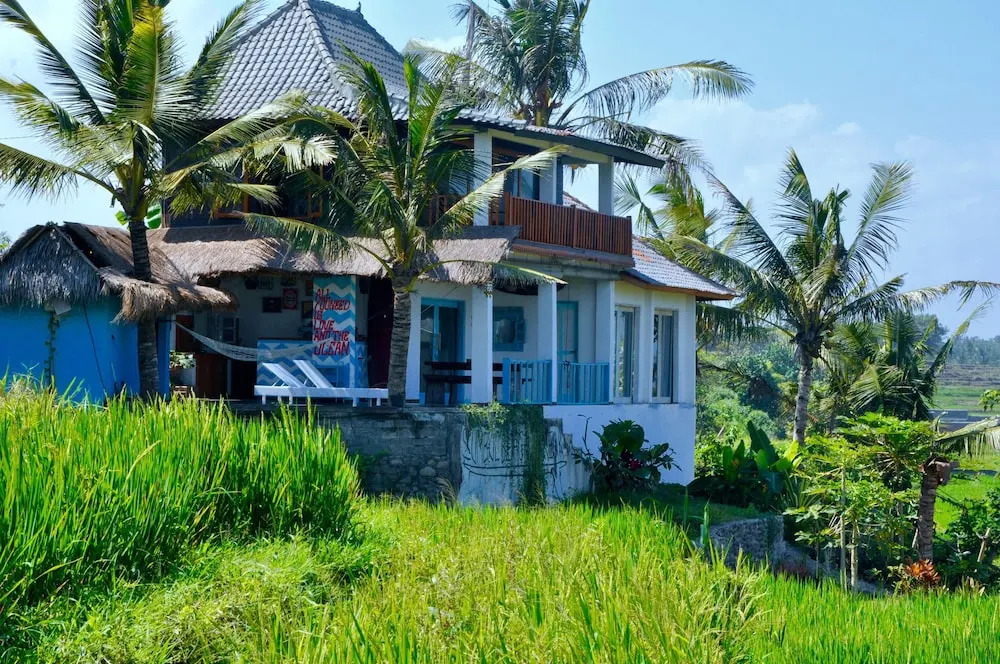 The Beachbreaks Medewi
