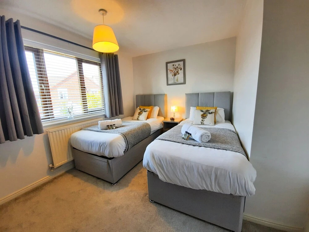Travel Lettings - Dean House