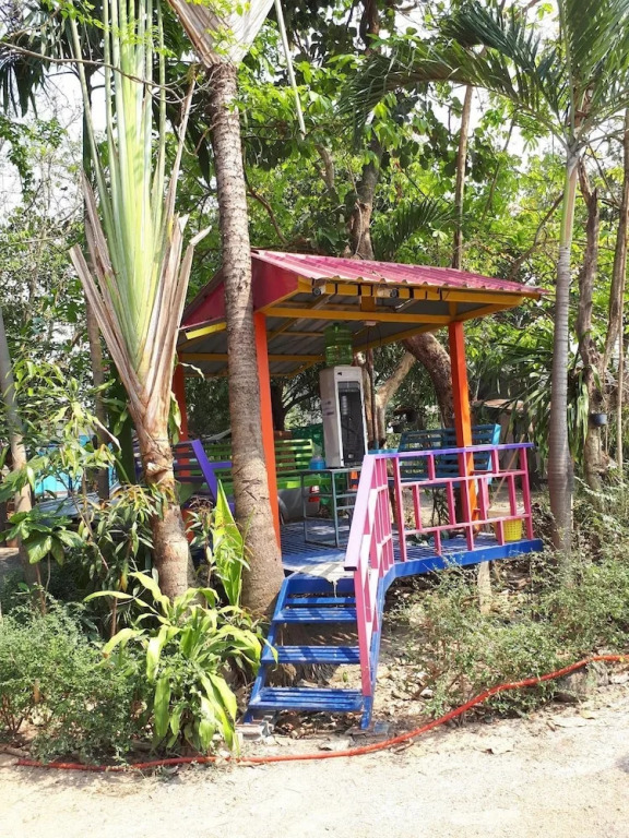 Lamom Resort