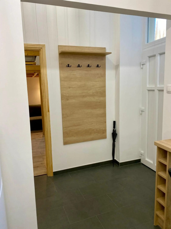 Sasfeszek Apartman (Teljes lakás)