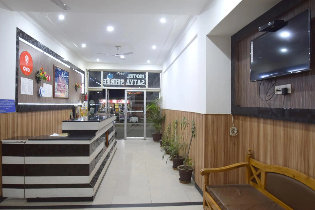 Itsy Hotels Satya Shree