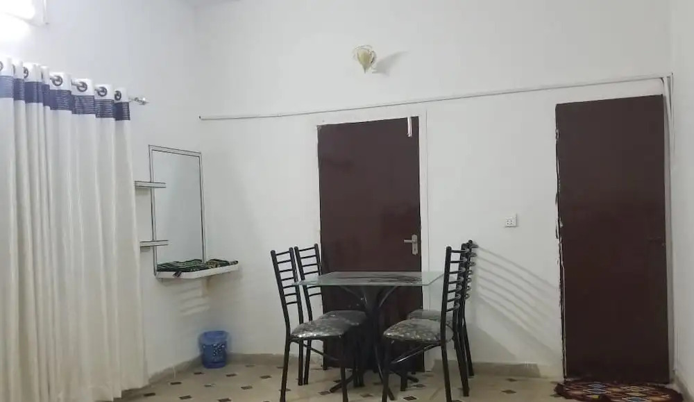 Hotel Executive Lodge