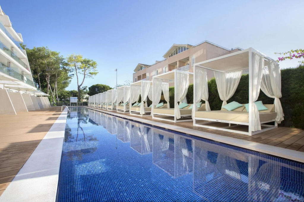 Mar Hotels Playa de Muro Suites