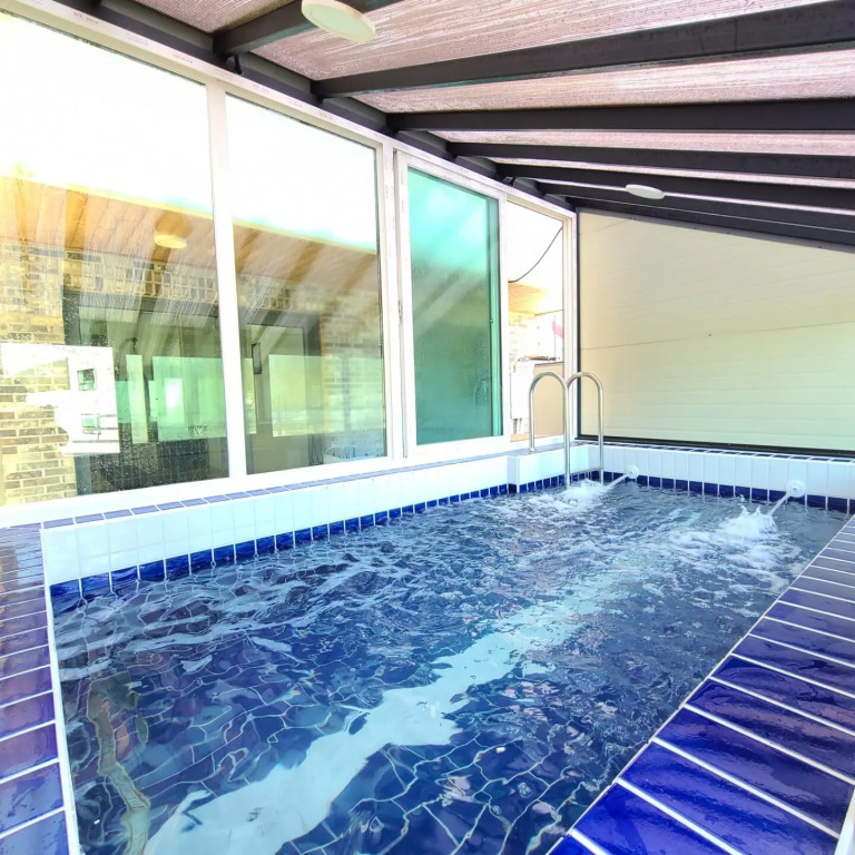 Geojae Achimgoyo Kids Poolvilla