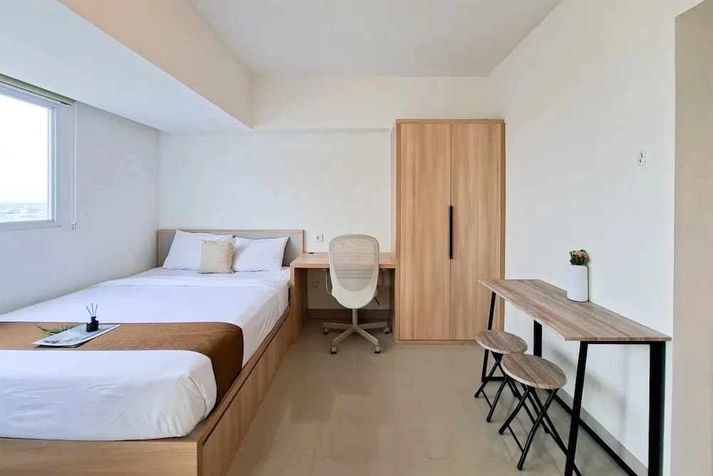 Comfy And Relaxing Living In Studio At Apartment Cisauk Point