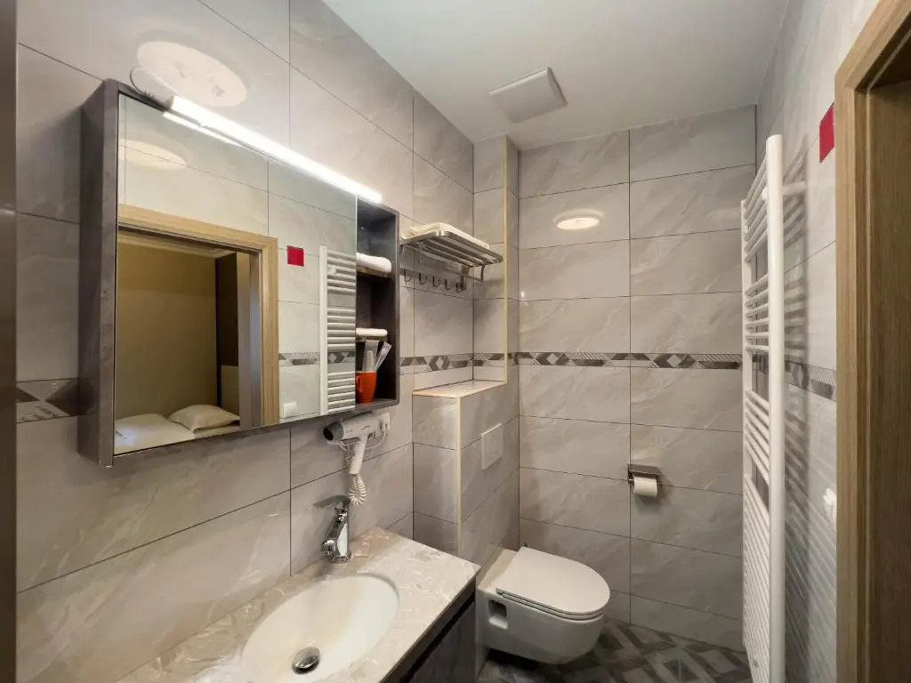 Mr.Liao Hotel