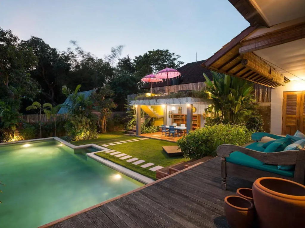 Villa Bumi - Sunny Pool Villa With Lush Views Near Seminyak