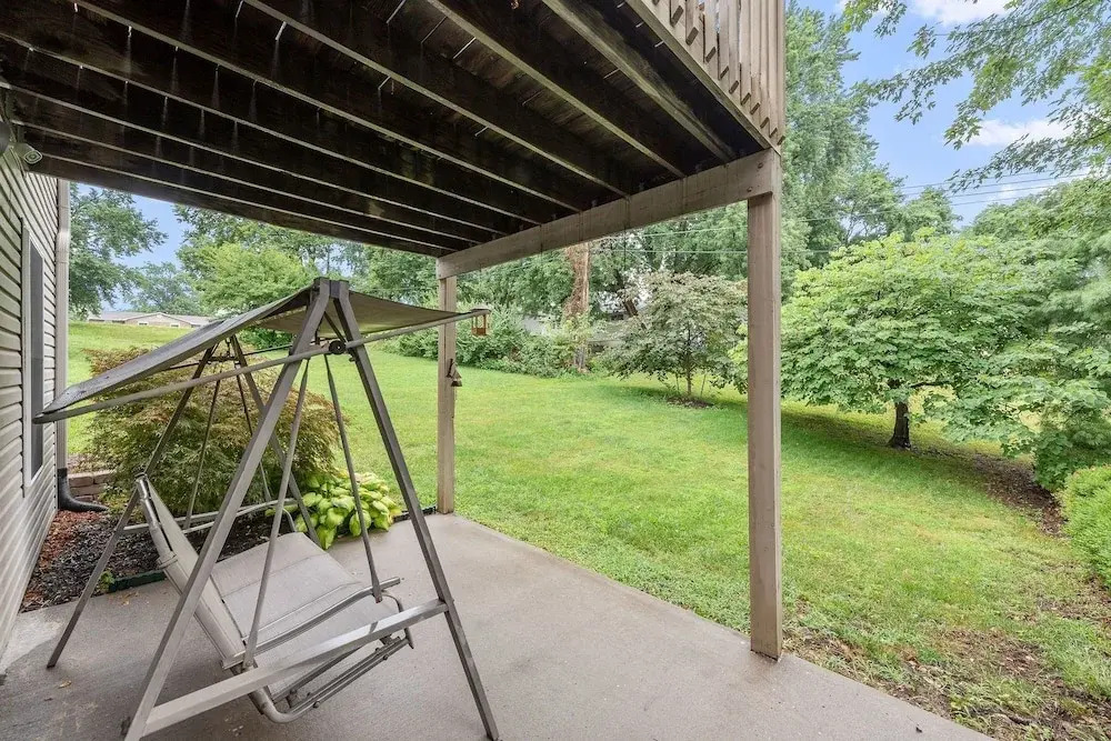 Beautiful Townhome 11 Minutes To Downtown 3 Bedroom Townhouse