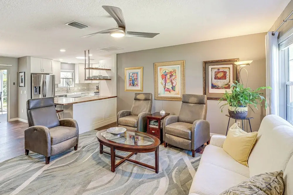 Renovated Home in The Villages with Lanai, Golf Cart