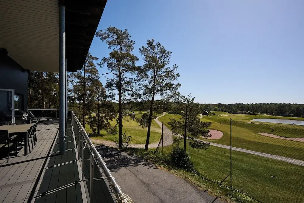 Platinum Swing - Spacious 4BR Villa with Panorama Views next to Kultaranta Resort