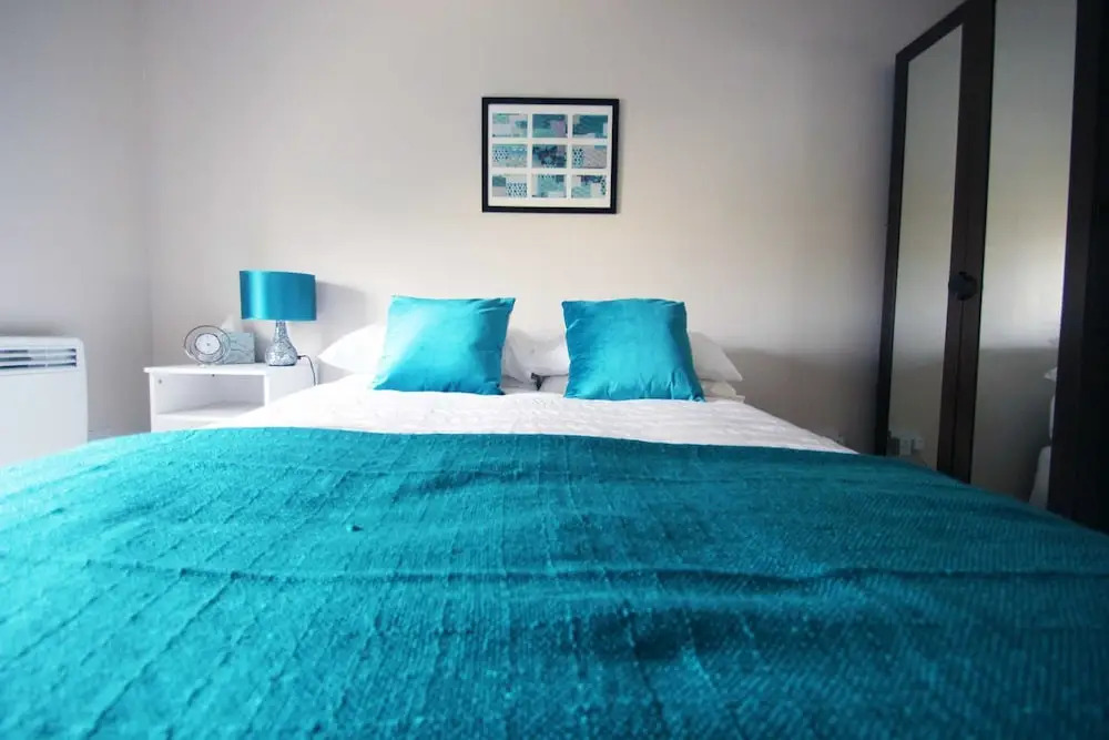 1 Bedroom Apartment With Views of the Docklands in Stepney
