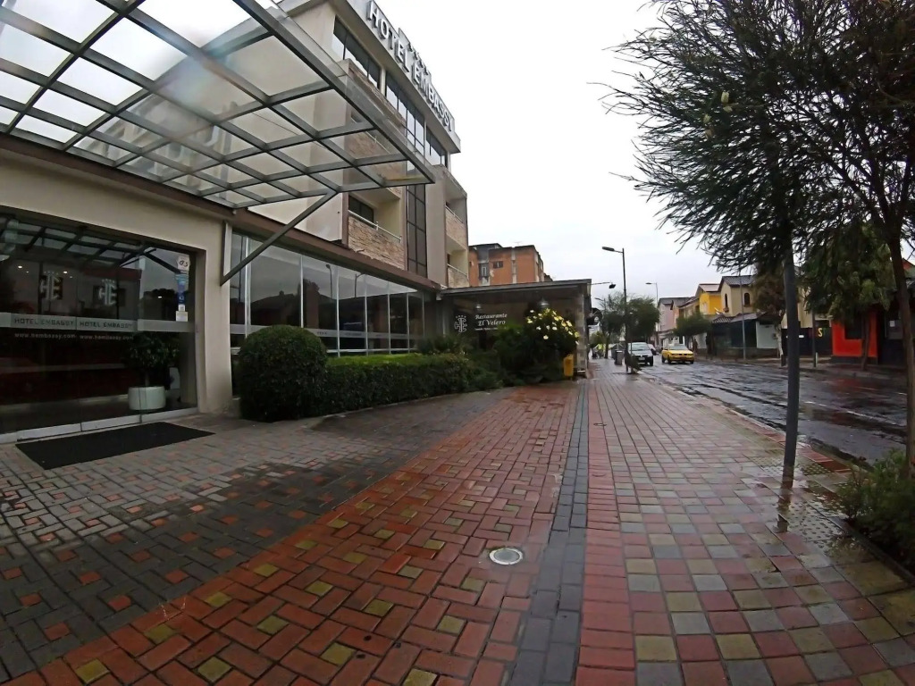 Embassy Quito Hotel