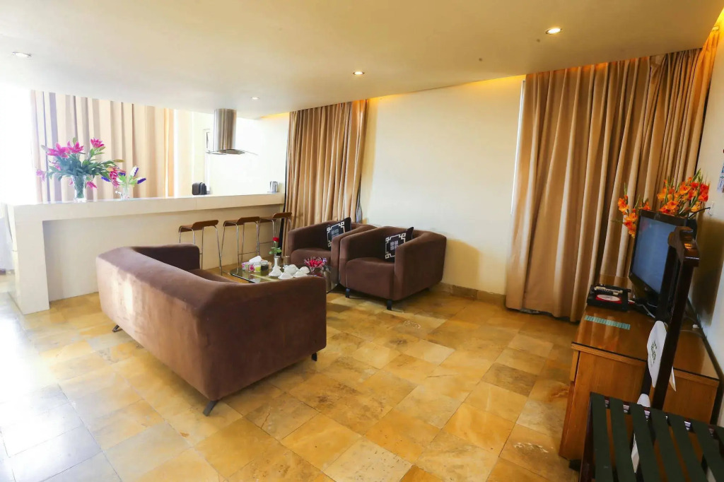 A25 Premium Hotel - 12 Ngô Sỹ Liên