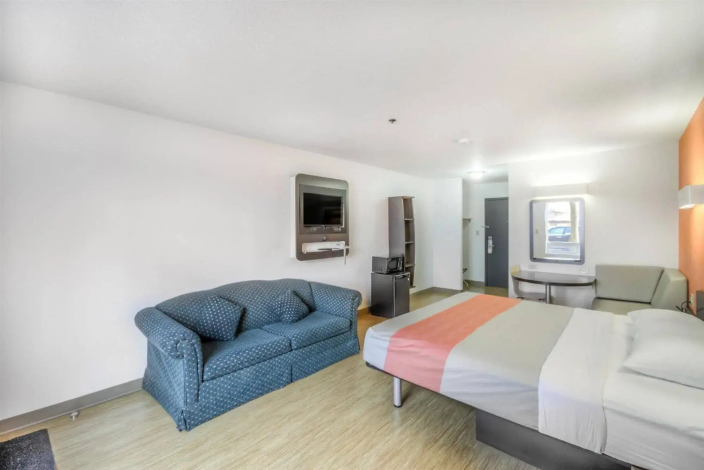 Motel 6-Regina, SK
