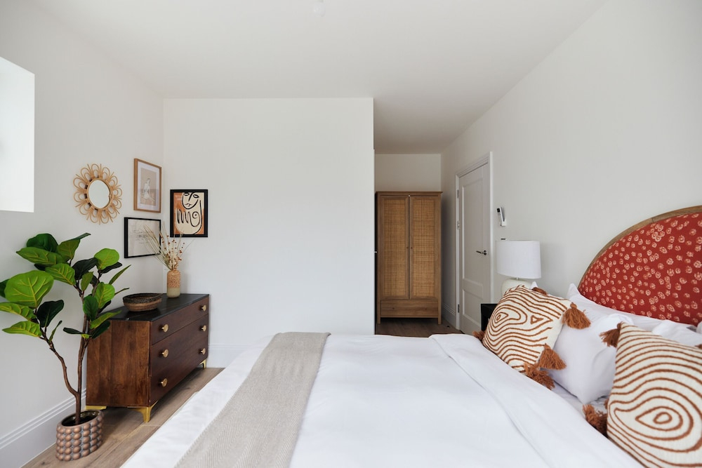 2-Bed Apartments a Short Walk to Wembley Stadium