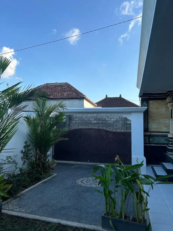 Deni Guesthouse