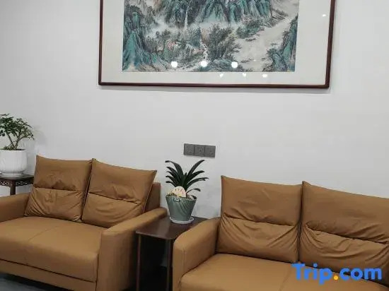 Guanshan Yaju・Spring Mountain View Hot Spring Homestay (Yichun Wentang Mingyue Ganguqing Inn)