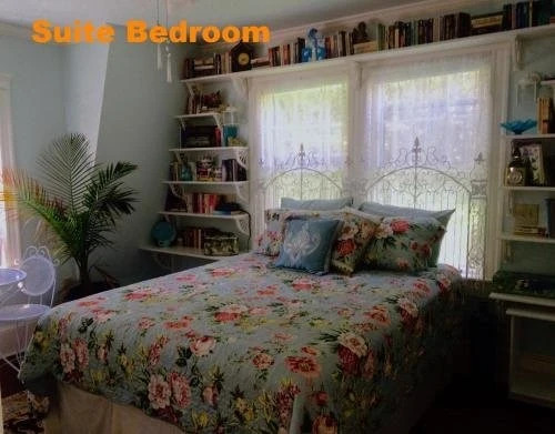 Sheppard's Campus B&B