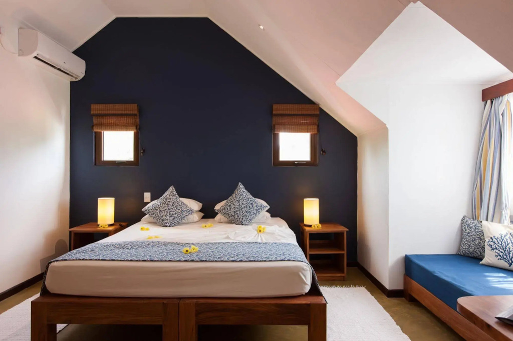 LHirondelle Self Catering Guest House