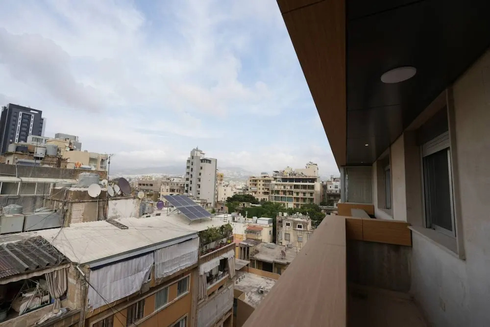 The Yellow Apartment Badaro 3 Bdrm 24 7 Electric