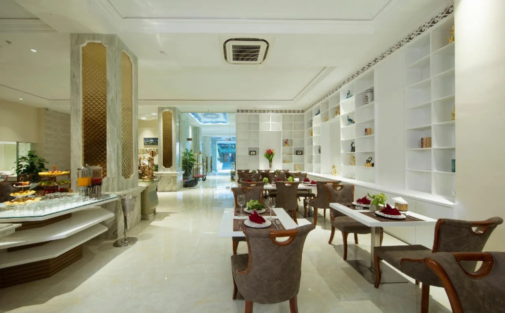 Diamond Hill Hotel