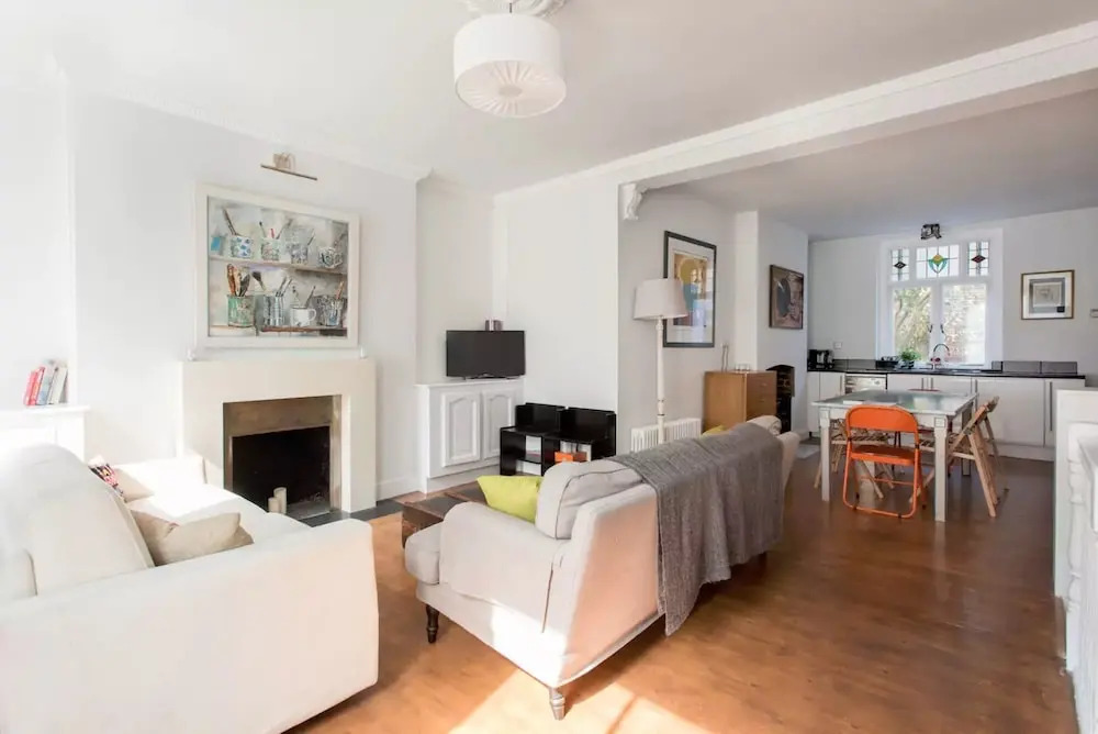 2 Bedroom Victorian House With Garden